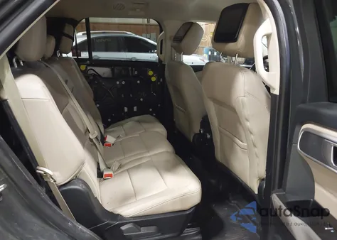 2023 Ford Explorer Xlt z USA, uszkodzony, nr VIN 1FMSK8DH5PGB25879